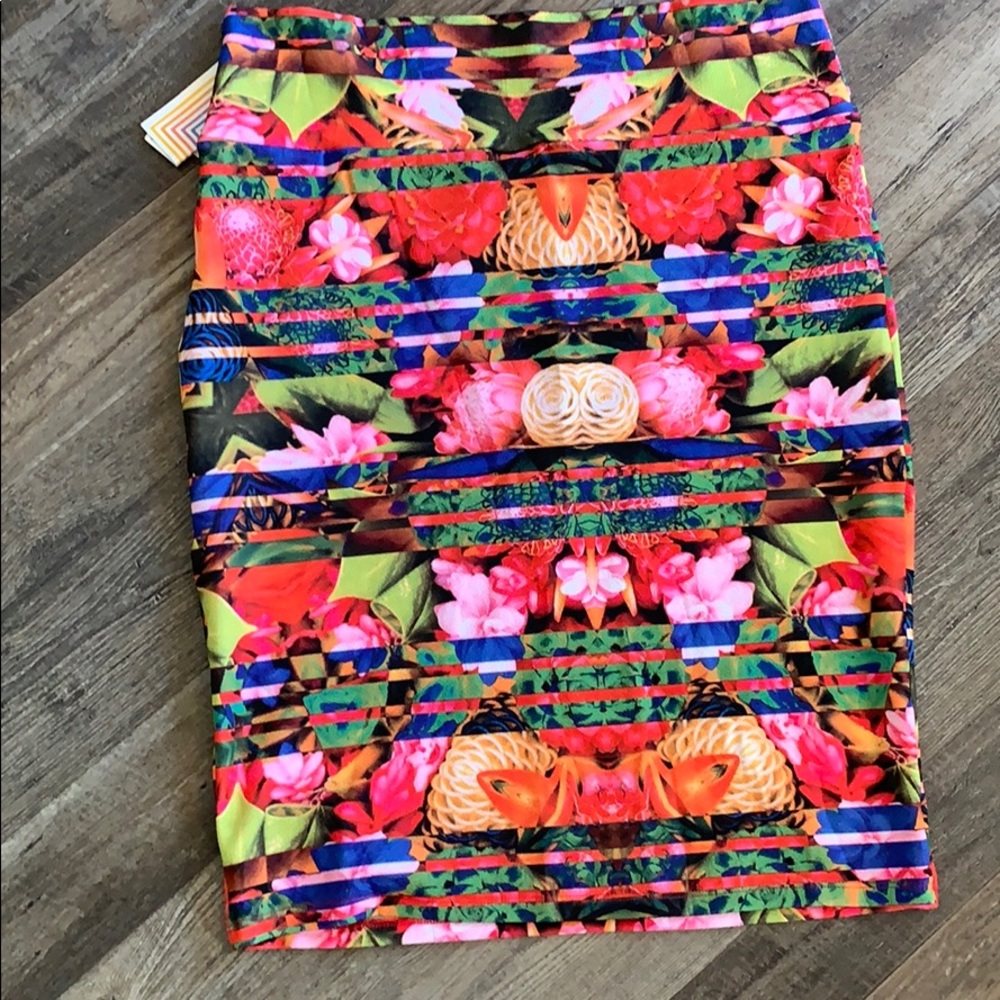 XL LulaRoe Cassie Skirt